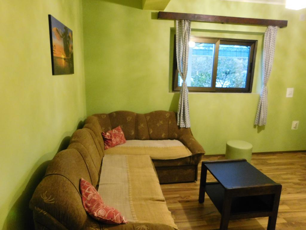 Apartments Leo Janjina Kültér fotó