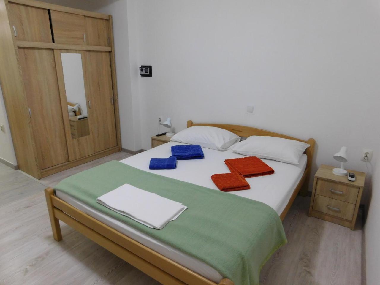 Apartments Leo Janjina Kültér fotó
