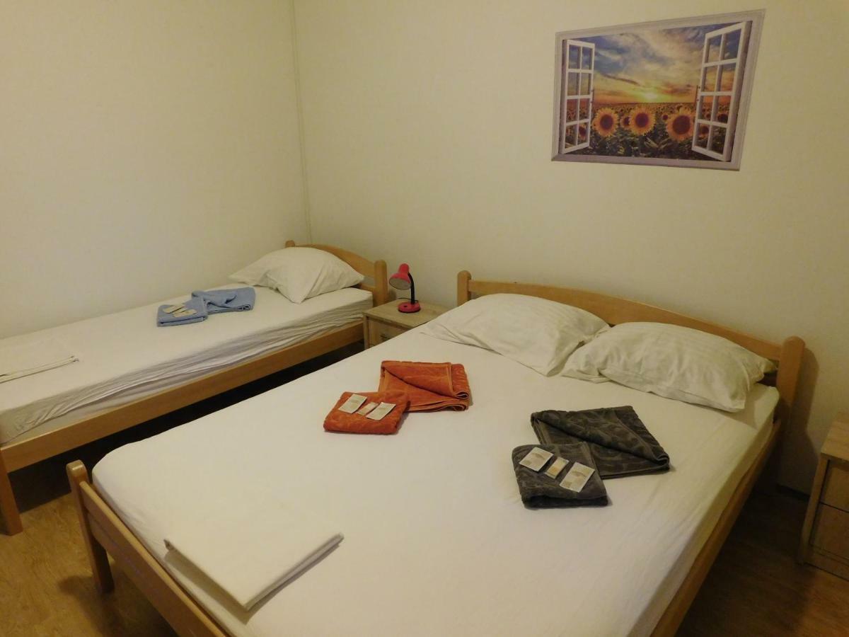 Apartments Leo Janjina Kültér fotó